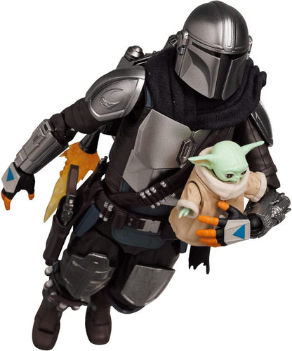 MAFEX No.200 The Mandalorian Action Figure (Version 2.0) Star Wars