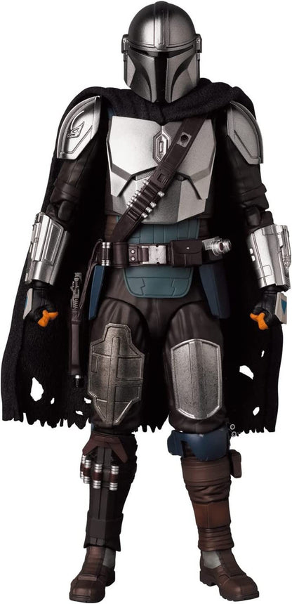 MAFEX No.200 The Mandalorian Action Figure (Version 2.0) Star Wars